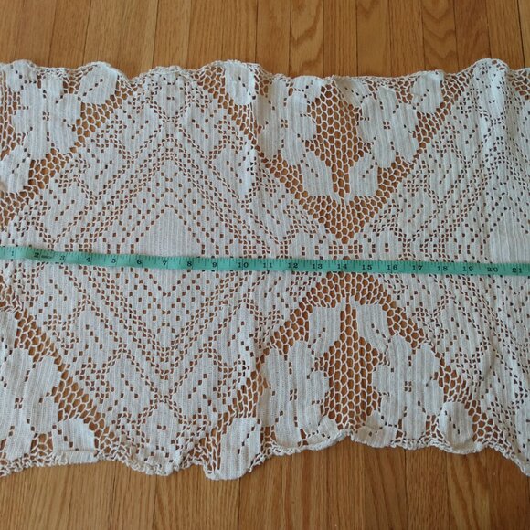 Vintage Filet Crochet Table Runner 40.5" by 17" Diamonds Flowers White Cotton - Picture 4 of 14